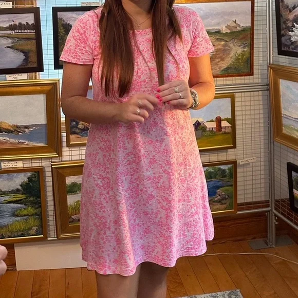 Lilly Pulitzer T-Shirt dress - Picture 5 of 5